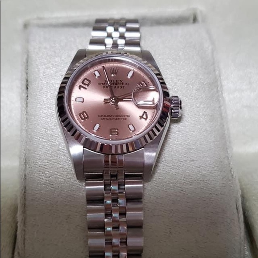 Rolex 26mm Oyster DateAdjust - Picture 2 of 10
